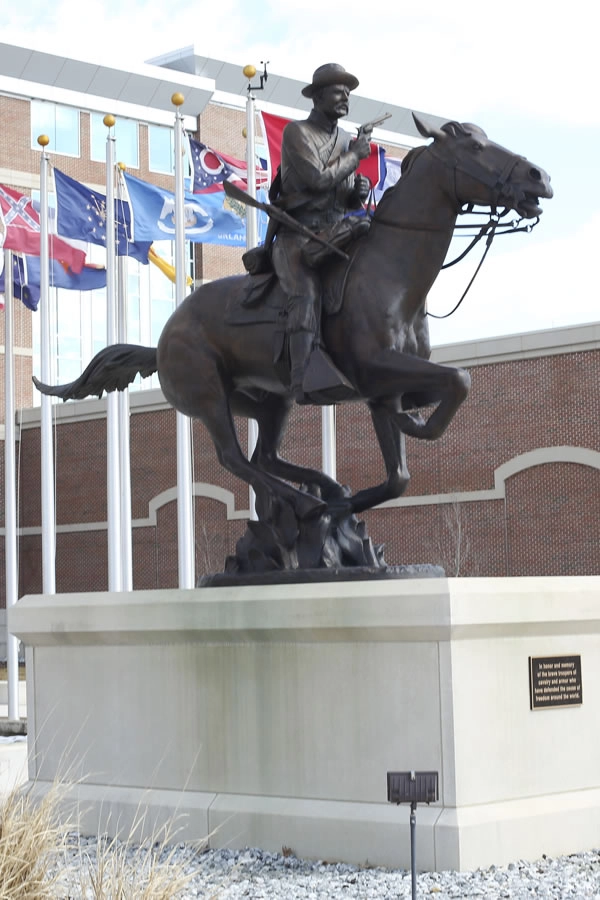 Fort-Benning-Base-Operations Statue