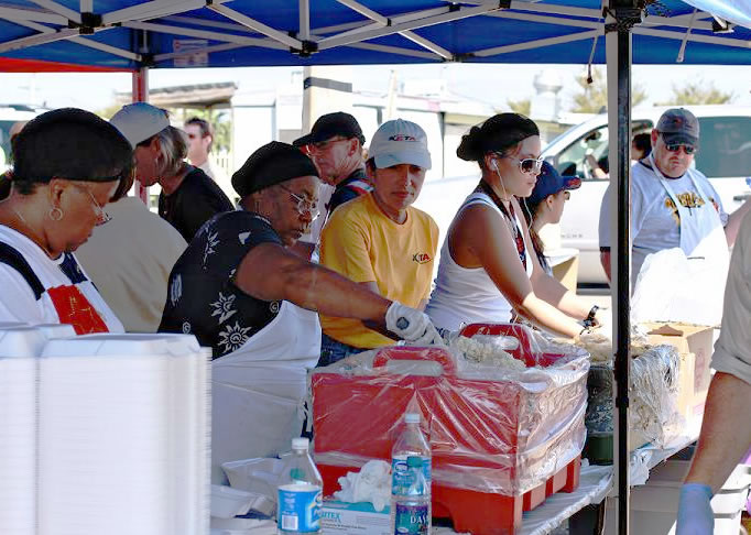 mass feeding food preparation crew